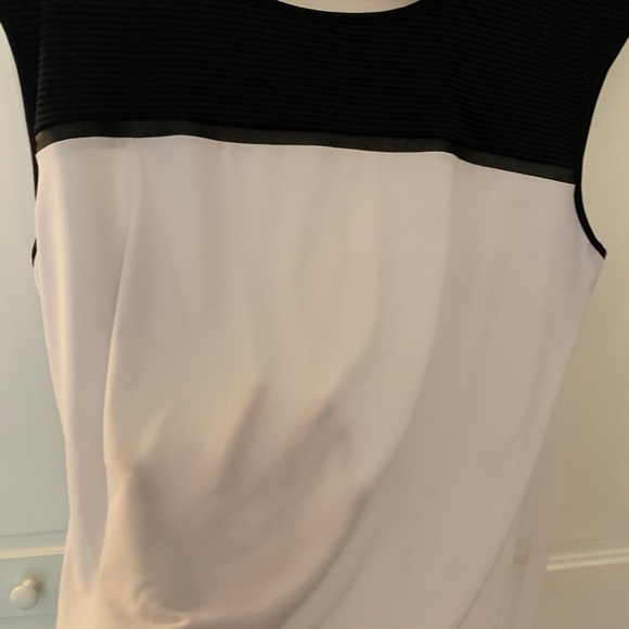 Calvin Klein Black & White Top - Picture 2 of 5